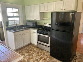 2535 2nd Ave N in St. Petersburg, FL - Building Photo