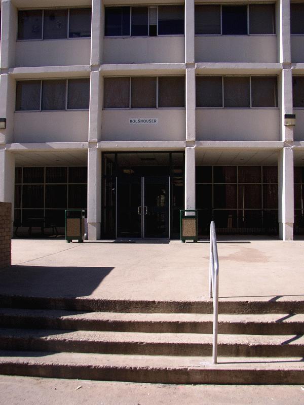 Holshouser Hall in Charlotte, NC - Foto de edificio - Building Photo