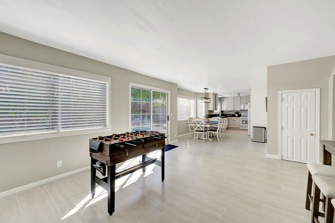 3135 Laurel Ave in Henderson, NV - Building Photo