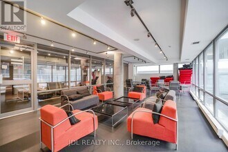 22 Wellesley St E in Toronto, ON - Building Photo - Building Photo