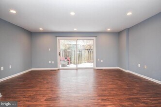 752 College Pkwy in Rockville, MD - Building Photo - Building Photo