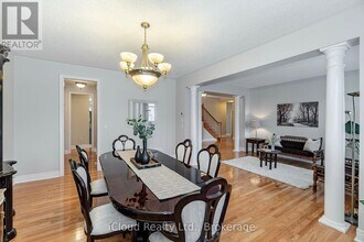 32 Radial St in Brampton, ON - Building Photo - Building Photo