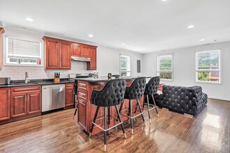 160 Clover St in Stratford, CT - Building Photo - Building Photo