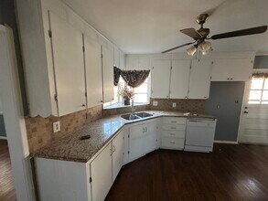 47 W 5th St in Bixby, OK - Building Photo - Building Photo