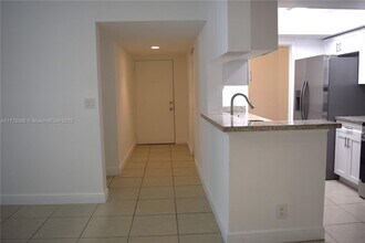 5628 Rock Island Rd in Tamarac, FL - Building Photo - Building Photo