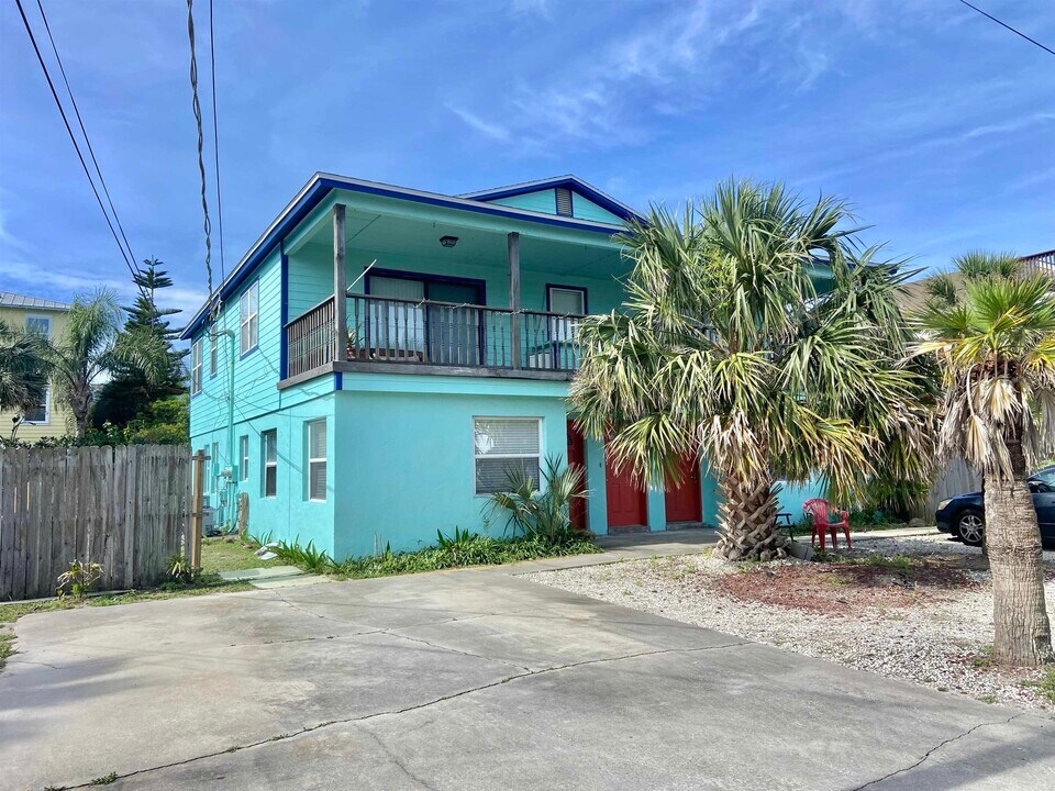 13 E St in St. Augustine, FL - Building Photo
