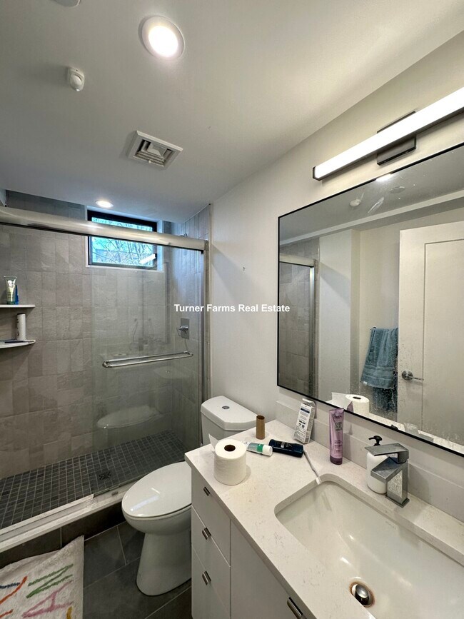 11 E Lenox St, Unit 205 in Boston, MA - Building Photo - Building Photo