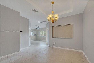 16633 SW 50th Terrace in Miami, FL - Building Photo - Building Photo