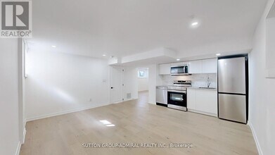 118 Clifton Ave in Toronto, ON - Building Photo - Building Photo