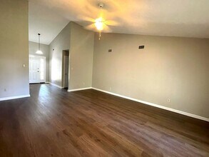 8708 Shoreham Blvd in Knoxville, TN - Building Photo - Building Photo