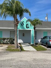 Sunquest Apartments in Vero Beach, FL - Building Photo - Interior Photo