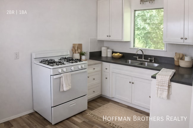 1018 3rd St in Hermosa Beach, CA - Foto de edificio - Building Photo