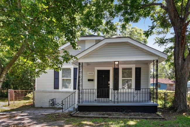 property at 1405 E 32nd St