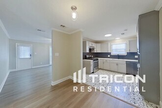 3920 Calmont Ave in Fort Worth, TX - Building Photo - Building Photo