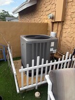 7930 NW 44th Ct in Lauderhill, FL - Building Photo