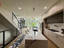 937 Muncie Ave in Dallas, TX - Building Photo