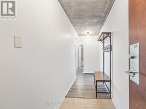 17 Barberry Pl in Toronto, ON - Building Photo - Building Photo