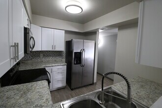 931 S Casitas Dr in Tempe, AZ - Building Photo - Building Photo