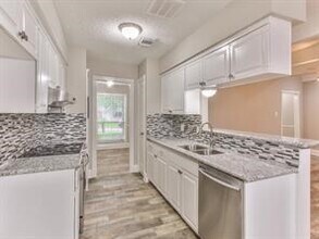 13727 Overbrook Ln in Houston, TX - Building Photo - Building Photo