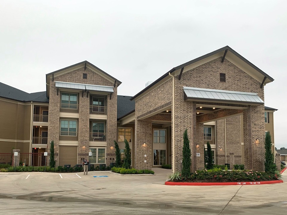 Heritage Senior Living in Montgomery, TX - Building Photo