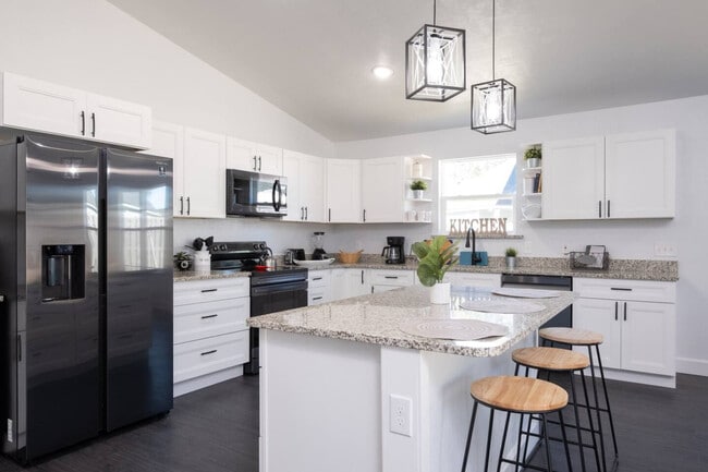 16668 NW 191st Way in High Springs, FL - Building Photo - Building Photo