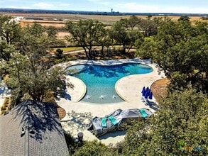 1132 Amber Lk in Seguin, TX - Building Photo - Building Photo