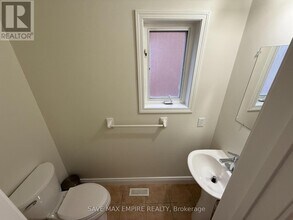 1153 Hickory Hollow Glen in Mississauga, ON - Building Photo - Building Photo