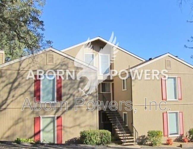 property at 2529 Greenwood Ln