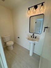 10434 Baird Ave in Porter Ranch, CA - Building Photo - Building Photo