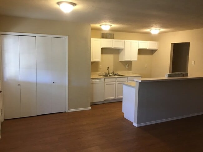 5221 Norris Dr in The Colony, TX - Building Photo - Building Photo