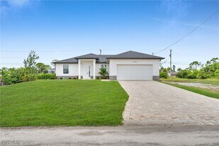 2836 NW 5th Terrace in Cape Coral, FL - Building Photo