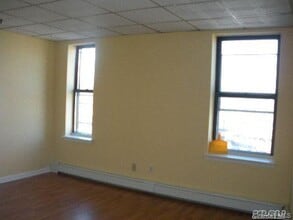 224 E Main St in Port Jefferson, NY - Building Photo - Building Photo