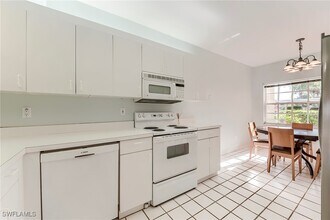 7577 Silver Trumpet Ln in Naples, FL - Building Photo - Building Photo
