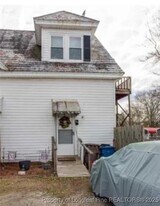 401 S Clinton Ave, Unit B in Dunn, NC - Building Photo