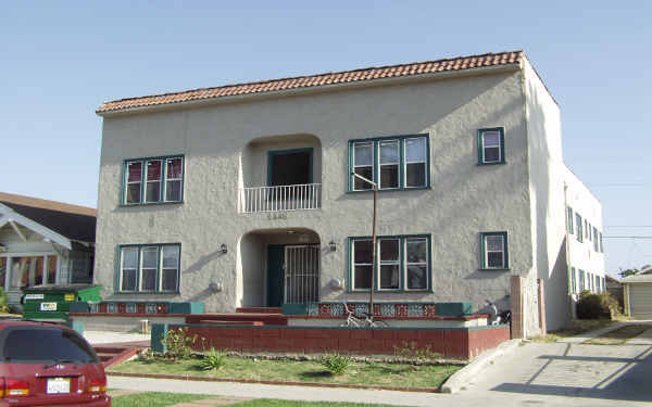 1448 W 46th St in Los Angeles, CA - Building Photo