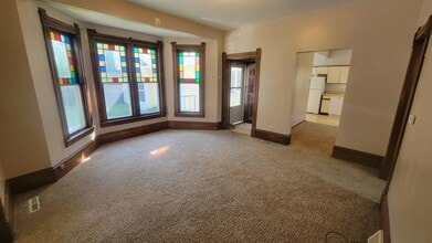 410 Cottage Ave in Vermillion, SD - Building Photo - Building Photo