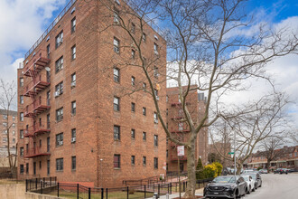 Manton House - Cooperative in Jamaica, NY - Building Photo - Building Photo