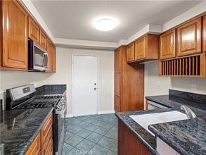 11384 Dronfield Terrace in Los Angeles, CA - Building Photo - Building Photo