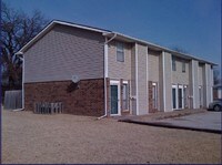 Building Photo - Shawnee and McLoud Apartments in Mcloud, Oklahoma
