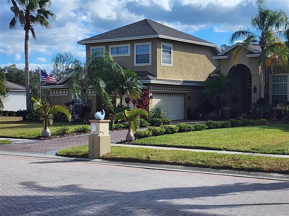 10532 Cory Lake Dr in Tampa, FL - Building Photo