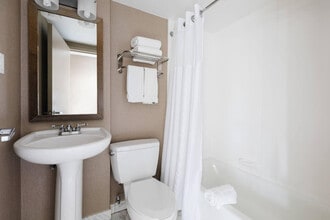 2500 Pennsylvania Ave NW in Washington, DC - Building Photo - Building Photo