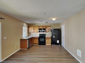 5567 N Gibraltar St in Denver, CO - Building Photo - Building Photo