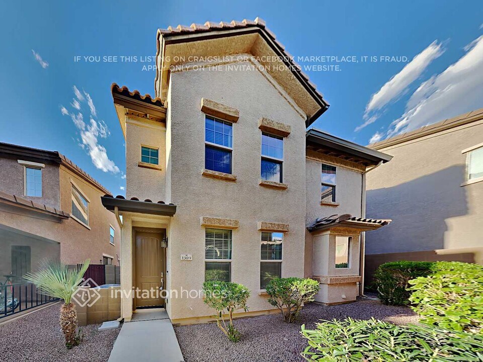 1389 S Moccasin Trail in Gilbert, AZ - Building Photo