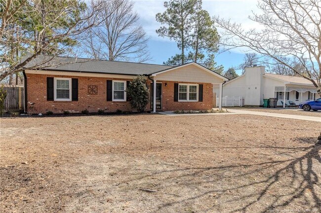 3705 Persimmon Rd in Hope Mills, NC - Building Photo - Building Photo