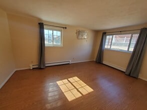 526 30th Ave in Moline, IL - Building Photo - Building Photo