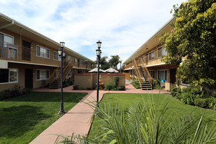 Lyon Manor Apartments