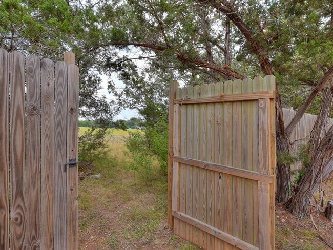 600 Grand Prairie Cir in Dripping Springs, TX - Building Photo - Building Photo