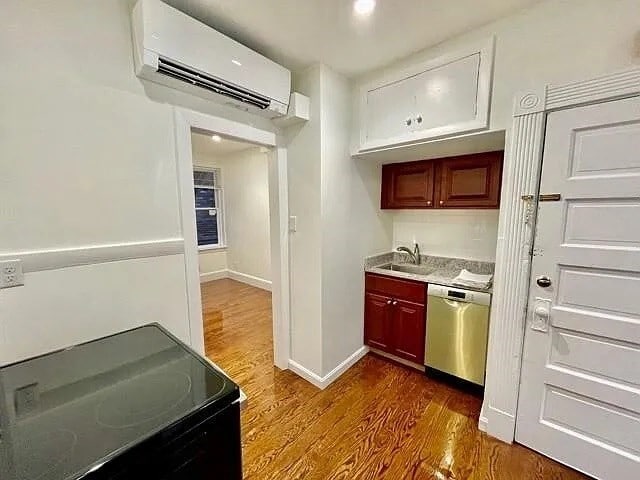property at 4 Garden Ct St