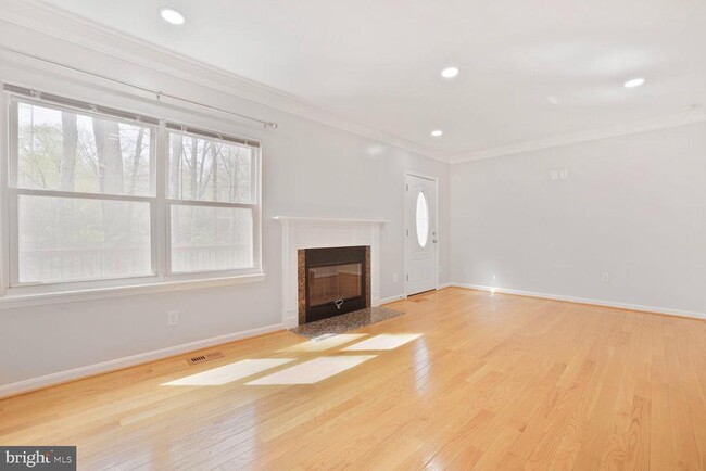 11572 Summer Oak Dr in Germantown, MD - Foto de edificio - Building Photo