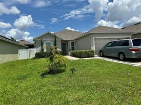 152 Sunny Day Wy in Davenport, FL - Building Photo